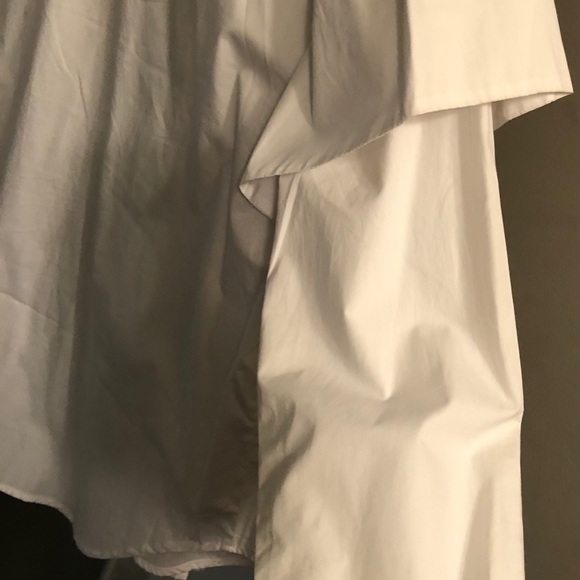 Cute and Sassy white blouse - Picture 5 of 5